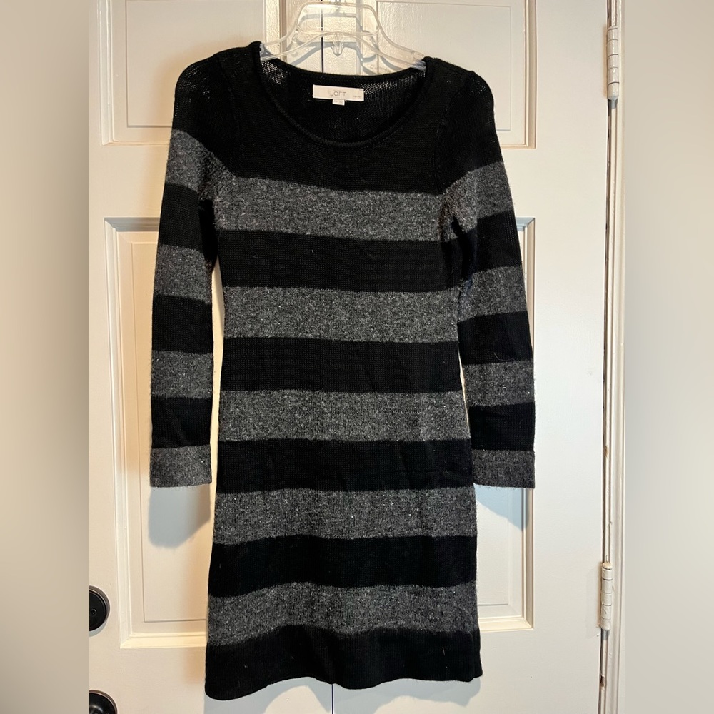 Ann Taylor loft size extra extra small petite long sleeve sweater dress
